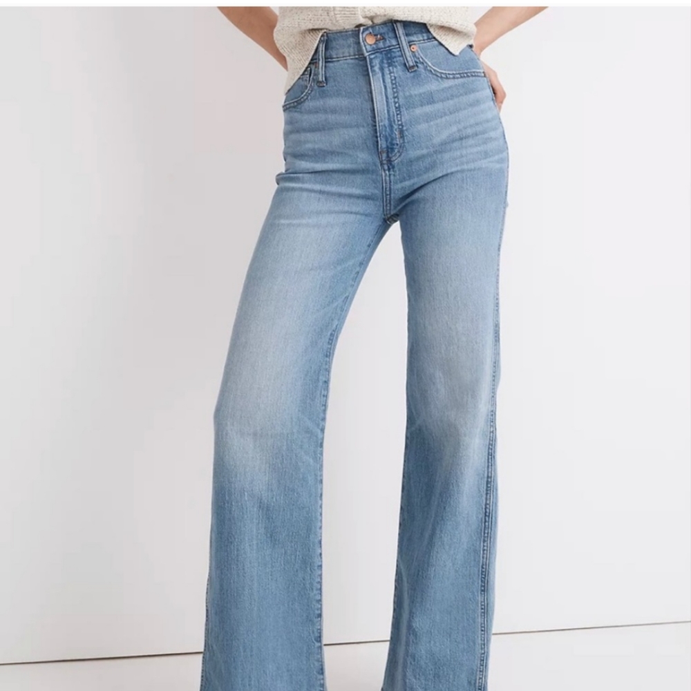 MADEWELL 11” High-Rise Flare Jeans in Conwell Wash
